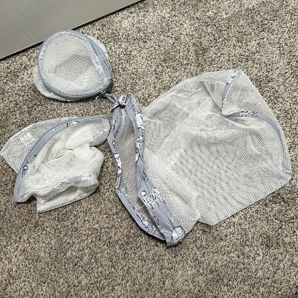 Vera Bradley Lingerie Bag Set of 3- Beary Merry Travel Takes Zip Mesh Polar - Picture 3 of 3